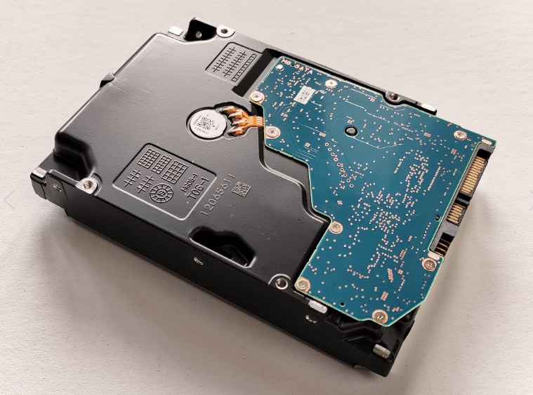 Disque dur Toshiba MG08 MG08ACA16TE 16 To 7 200 tr/min 3,5" SATA 6 Gb/s 512e pour entreprises – Image 5